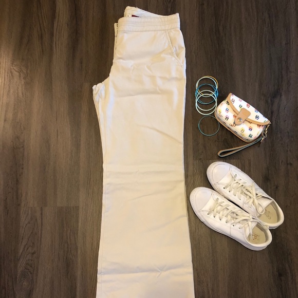 Misses Old Navy brand chinos - Picture 3 of 5